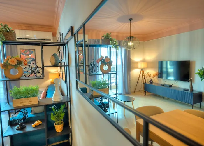 Beautifully Furnished, Cosy 2Bedroom Flat Goslm-12
